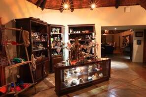 Reception - Amakhosi Safari Lodge and SPA (Pongola)