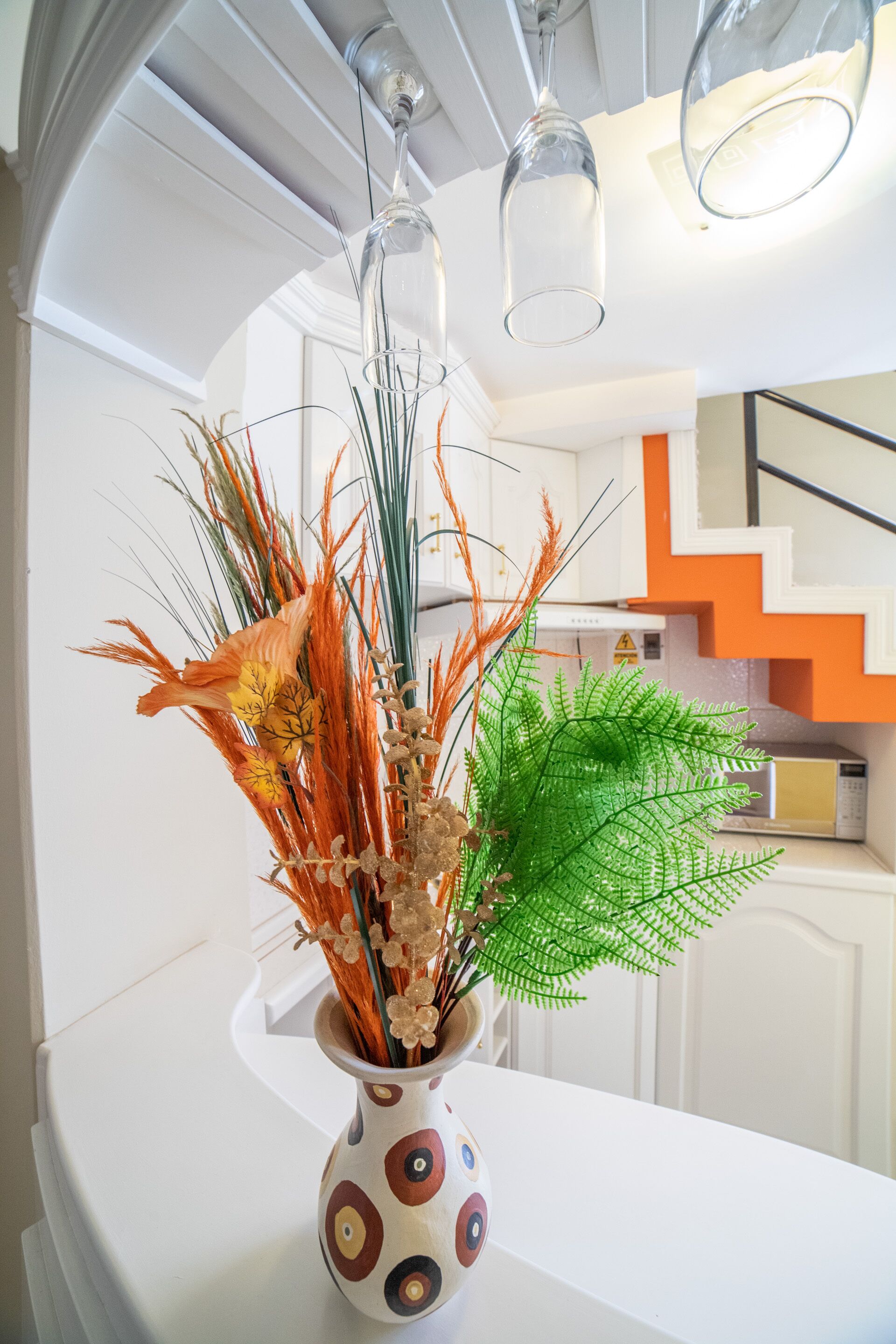 romantic studio suite | living area | 32-inch flat-screen tv with cable channels, tv