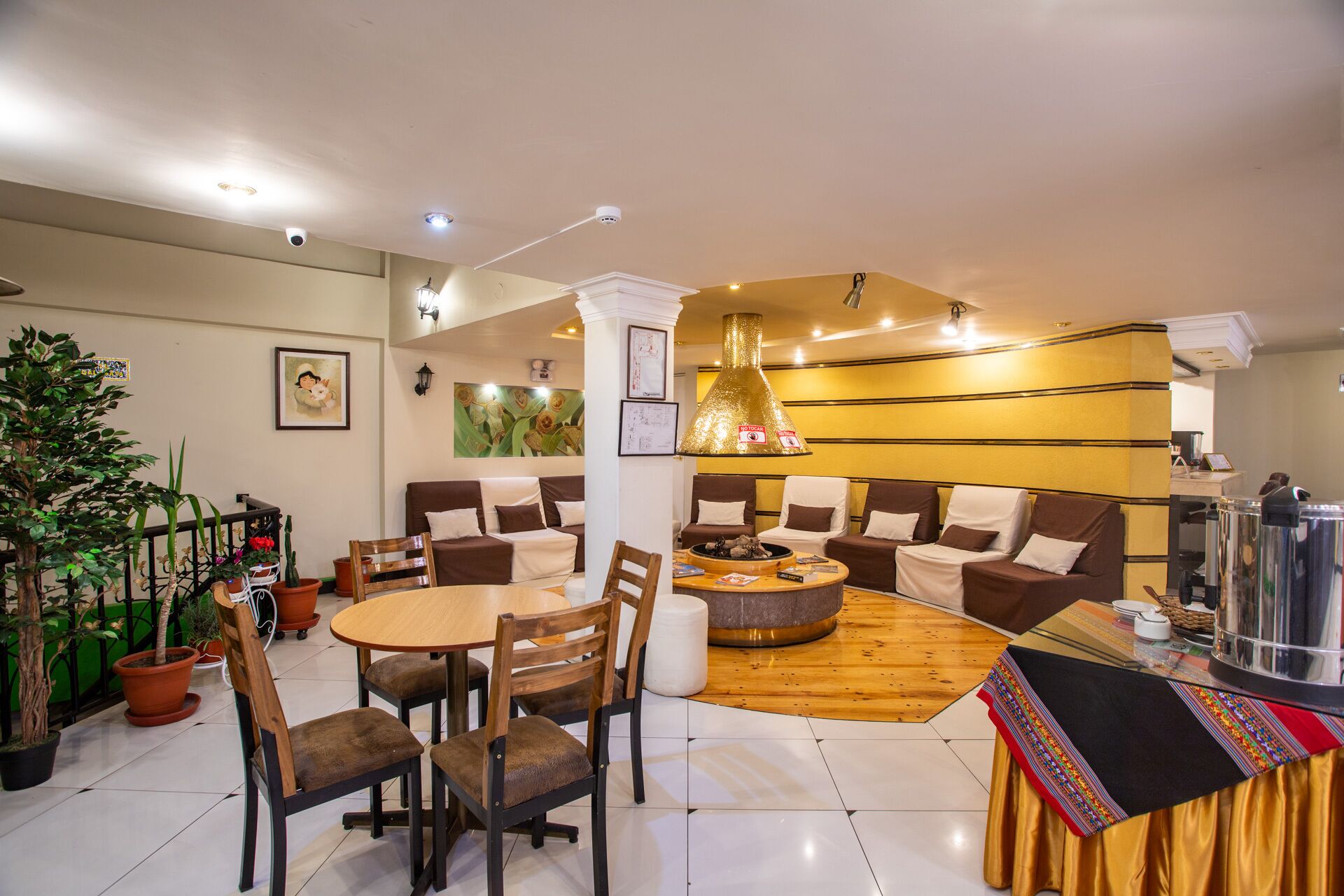 32-inch flat-screen tv with cable channels, tv