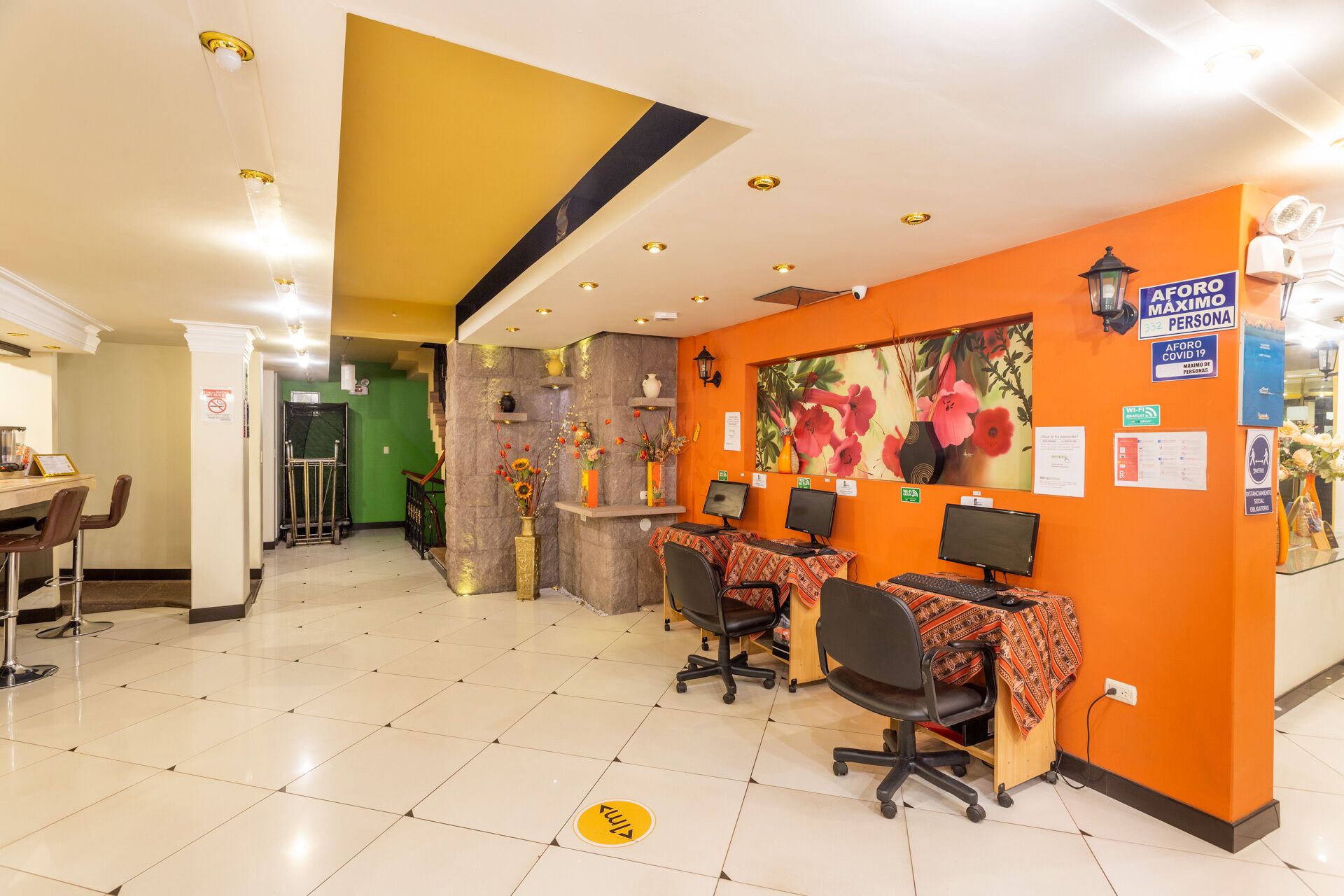 32-inch flat-screen tv with cable channels, tv