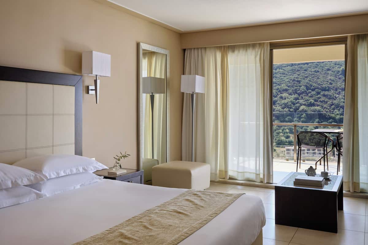 Double Room Inland View | Brankas, meja kerja, ruang kerja ramah laptop, dan Wi-Fi gratis