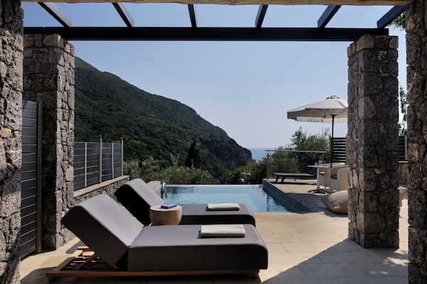 Deluxe Double Room Sea View with Private Pool | Terrace/patio