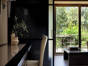 Superior Double Room Inland View | In-room safe, desk, laptop workspace, free WiFi