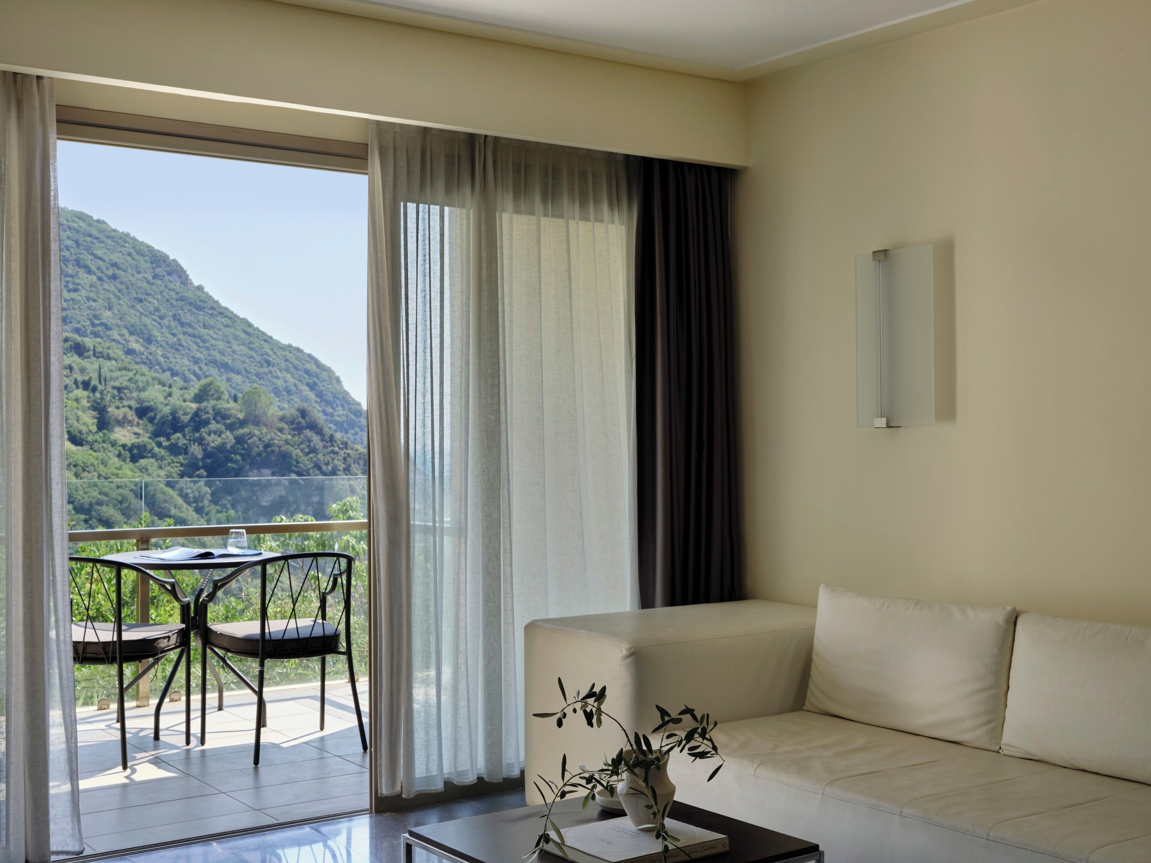 Deluxe Villa Sea View with Private Pool | In-room safe, desk, laptop workspace, free WiFi