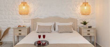 Studio – superior | Safe på rommet, wi-fi (inkludert) og sengetøy