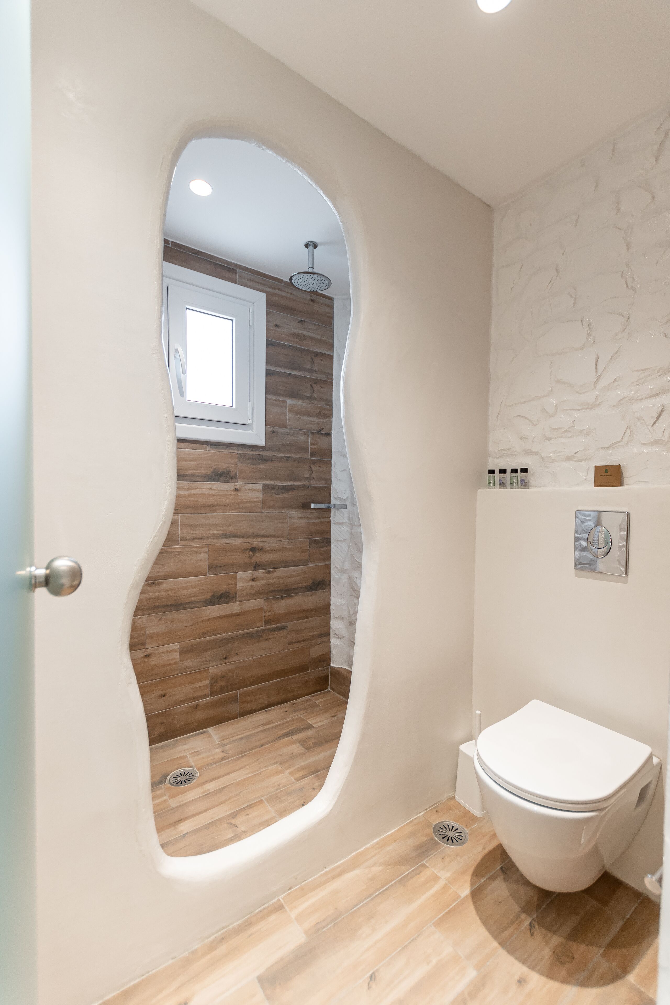 Superior Studio | Bathroom