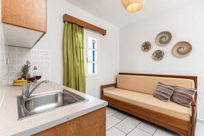 Studio pour 3 personnes | Coffres-forts dans les chambres, Wi-Fi gratuit, draps fournis