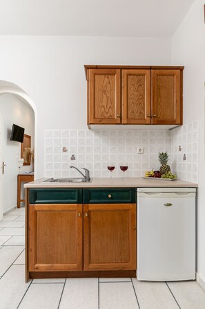 Studio | Coffres-forts dans les chambres, Wi-Fi gratuit, draps fournis