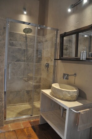 Shower, free toiletries, hair dryer, bidet - Il Molinello (Asciano)
