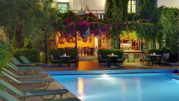 Check-in/check-out kiosk