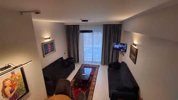 Premium bedding, pillowtop beds, minibar, in-room safe