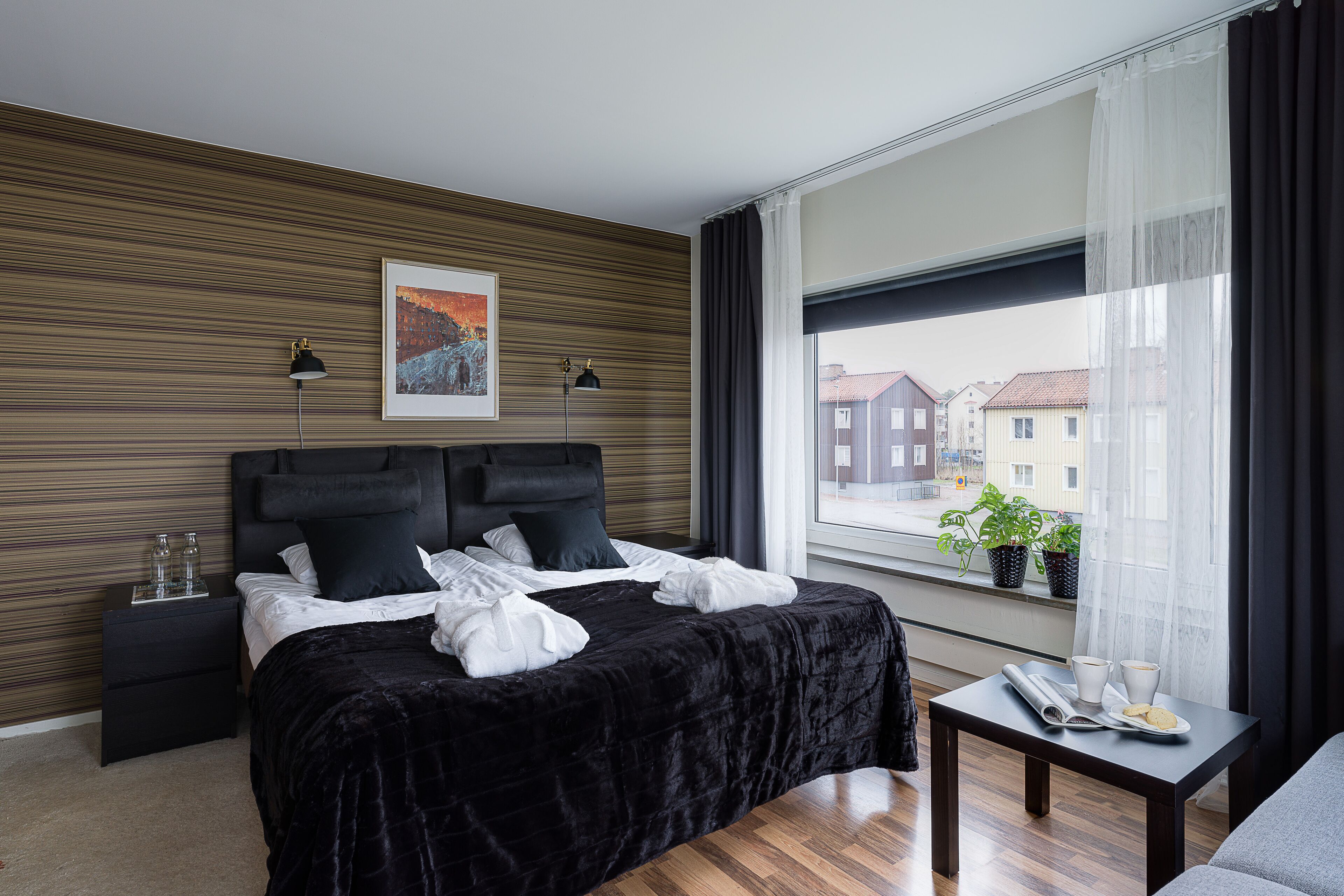 superior room | premium bedding, pillow-top beds, desk, laptop workspace