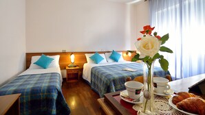 Kamar Triple | Minibar, brankas, meja kerja, dan kedap suara