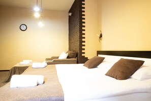 Phòng 4 dành cho gia đình, 1 phòng ngủ | 1 phòng ngủ, bộ đồ giường cao cấp, nệm Select Comfort, minibar 