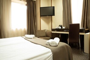 Phòng đôi Tiêu chuẩn | 1 phòng ngủ, bộ đồ giường cao cấp, nệm Select Comfort, minibar 