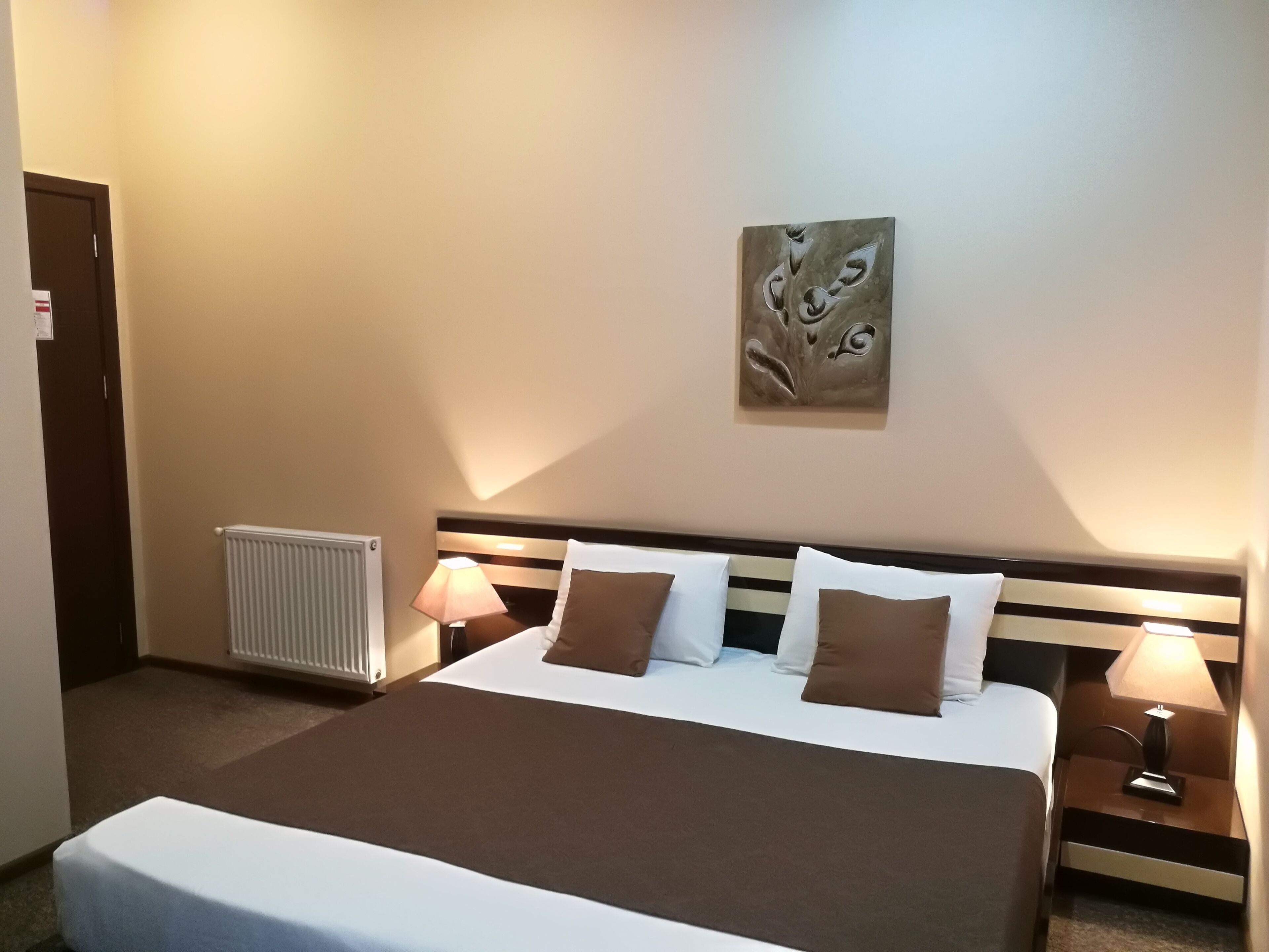 standard double room | 1 bedroom, premium bedding, select comfort beds, minibar