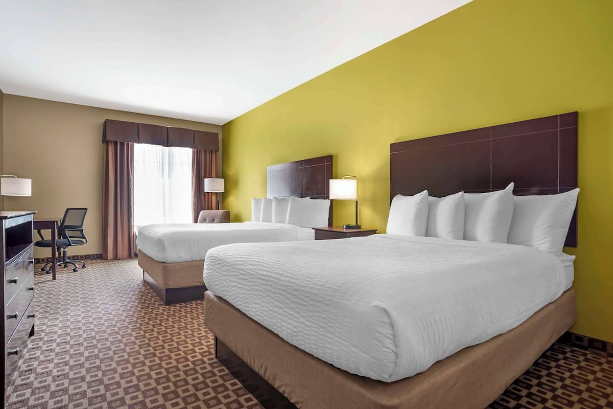 In-room safe, desk, iron/ironing board, free cribs/infant beds