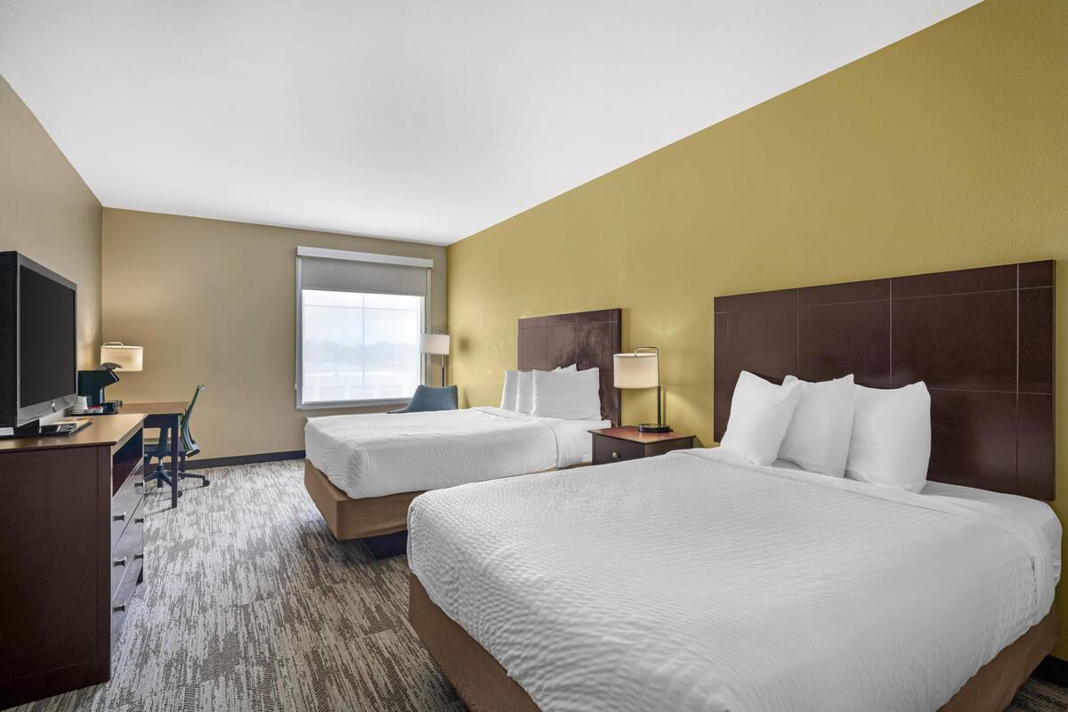 Standard Room, 2 Queen Beds, Non Smoking, Refrigerator & Microwave | In-room safe, desk, iron/ironing board, cribs (free)