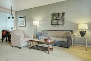 TV, fireplace, DVD player