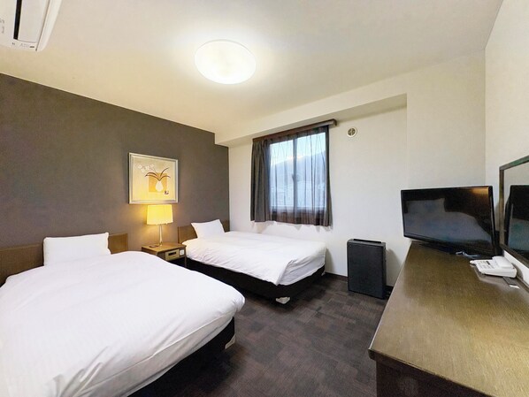 Desk, free WiFi, bed sheets - Hotel Route-Inn Court Minami Alps (Minami-Alps)