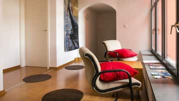 Schreibtisch, Bügeleisen/Bügelbrett, kostenloses WLAN, Bettwäsche