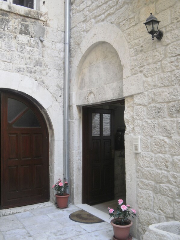 Exterior - Palace Stafileo (Trogir)