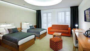 Premium bedding, minibar, in-room safe, desk - Hotel Vitality (Vendryne)