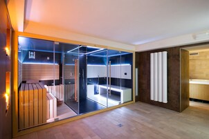 Sauna, hot tub, Turkish bath, body treatments, hydrotherapy