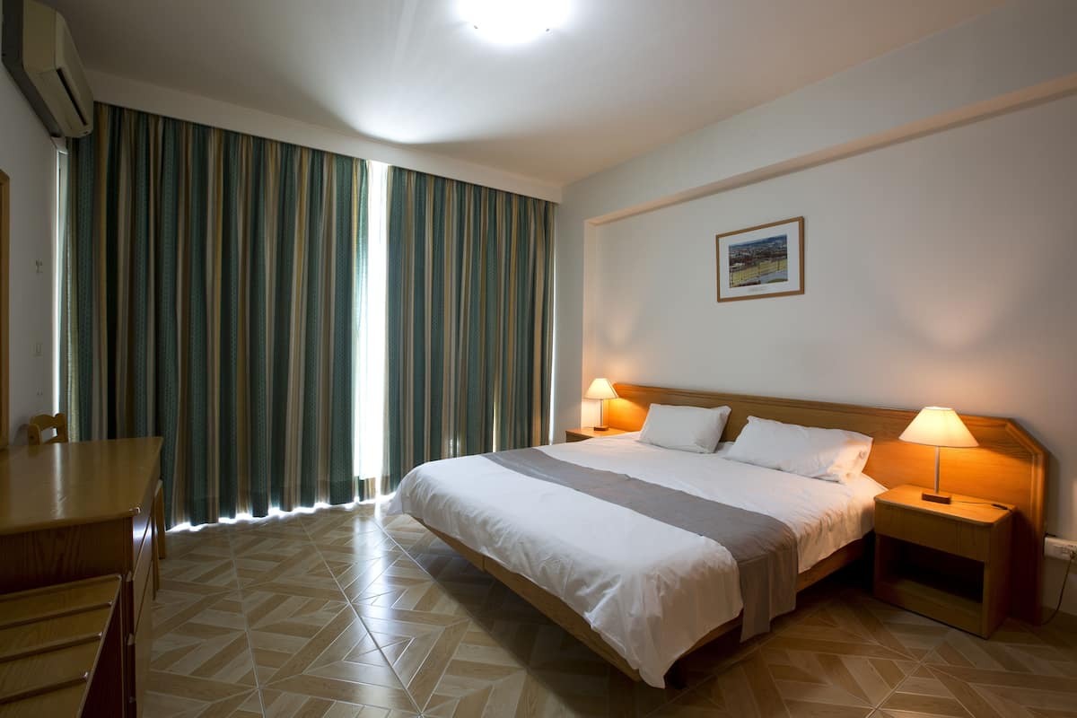 Suite Junior, 1 camera da letto, vista mare | 1 camera, una cassaforte in camera, insonorizzazione
