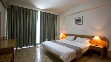 1 bedroom, in-room safe, soundproofing, free cots/infant beds