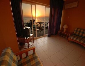 Télévision de 15 pouces avec chaînes thématiques