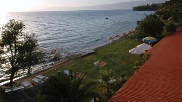 Beach nearby, beach bar - Hotel Polat Riva (Burhaniye)