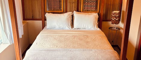 Habitación familiar | Cortinas blackout, wifi gratis y ropa de cama