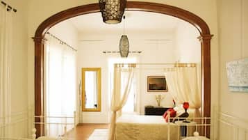 4 dormitorios, minibar, decoración individual y mobiliario individual