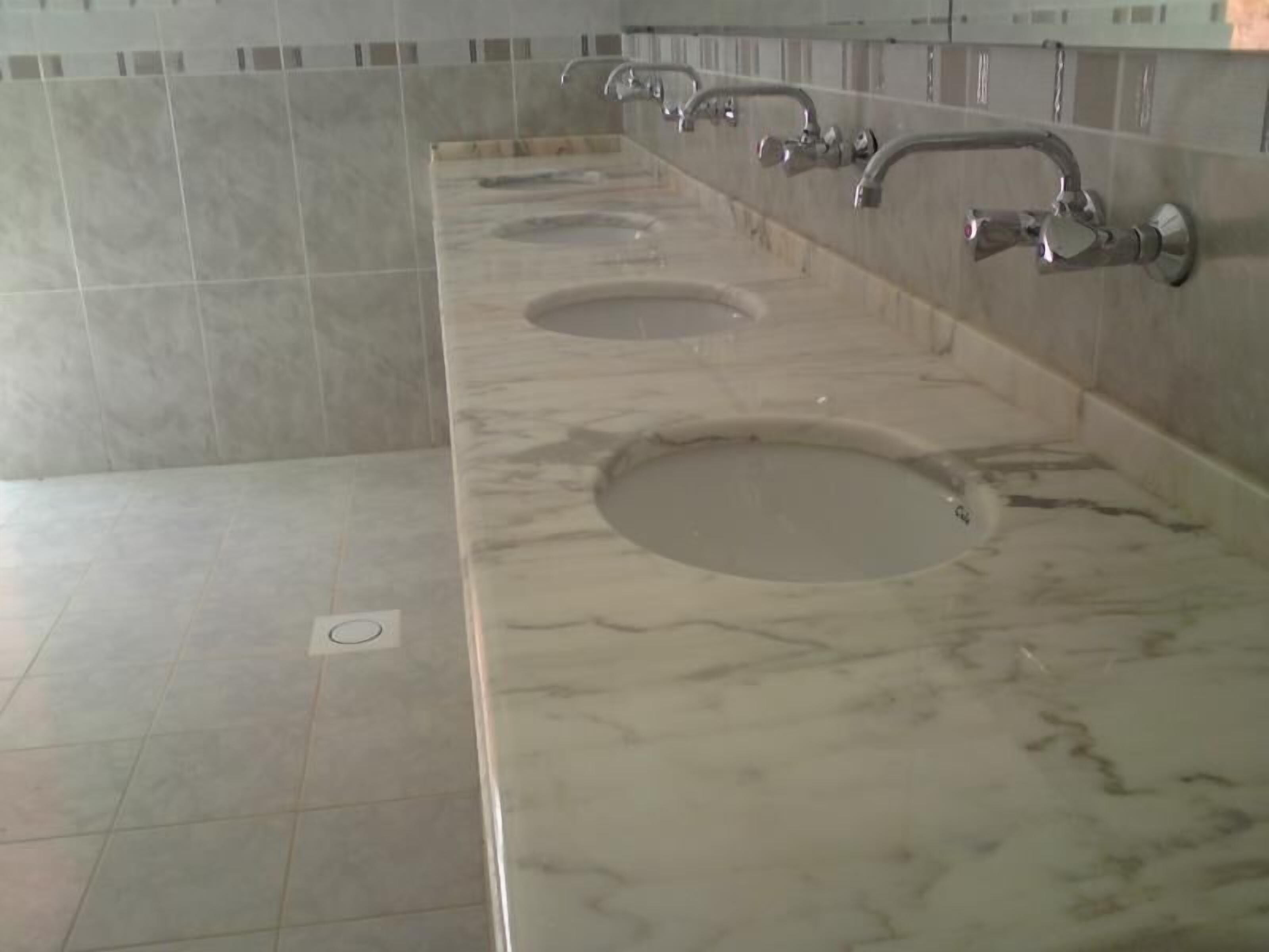 Standard Tent | Bathroom sink