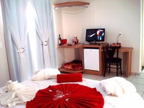Minibar, wifi gratis, ropa de cama y accesible en silla de ruedas