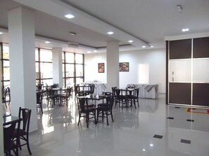 Dining - Maestro Executive Hotel (Toledo)