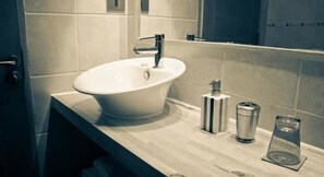 Shower, free toiletries, hair dryer - Temauken (Natales)