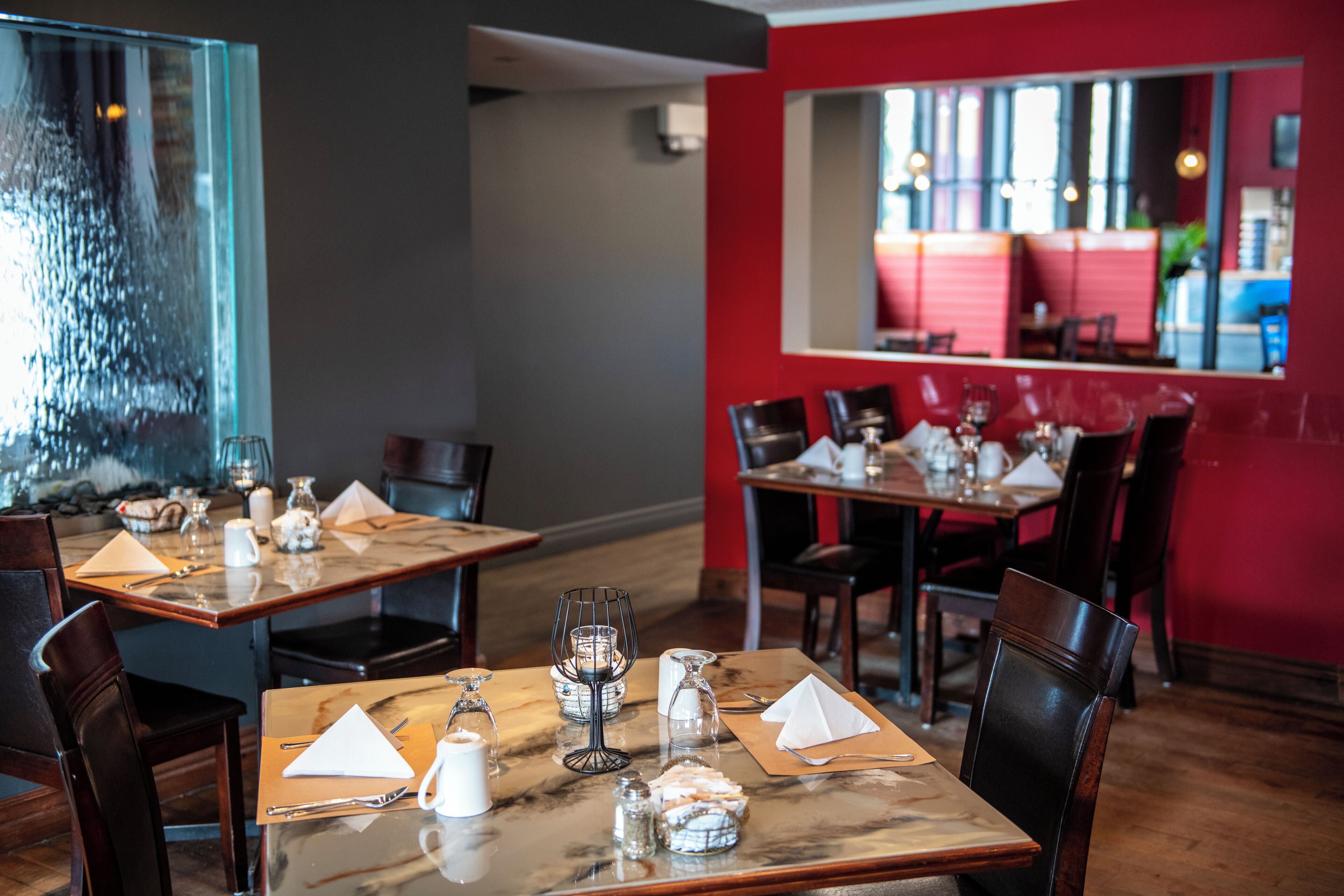 breakfast, lunch and dinner served