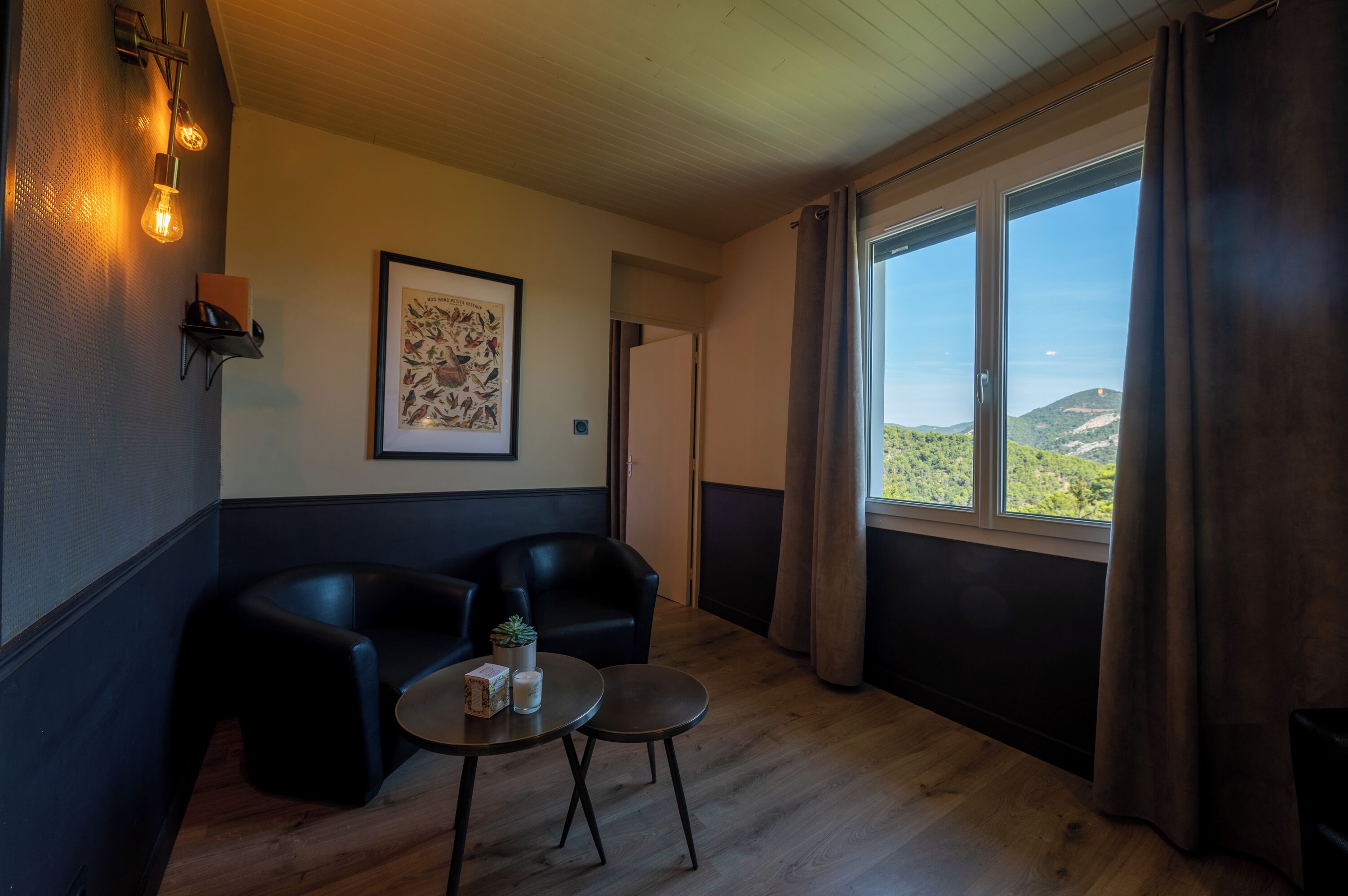 panoramic suite, park view | premium bedding, minibar, in-room safe, desk