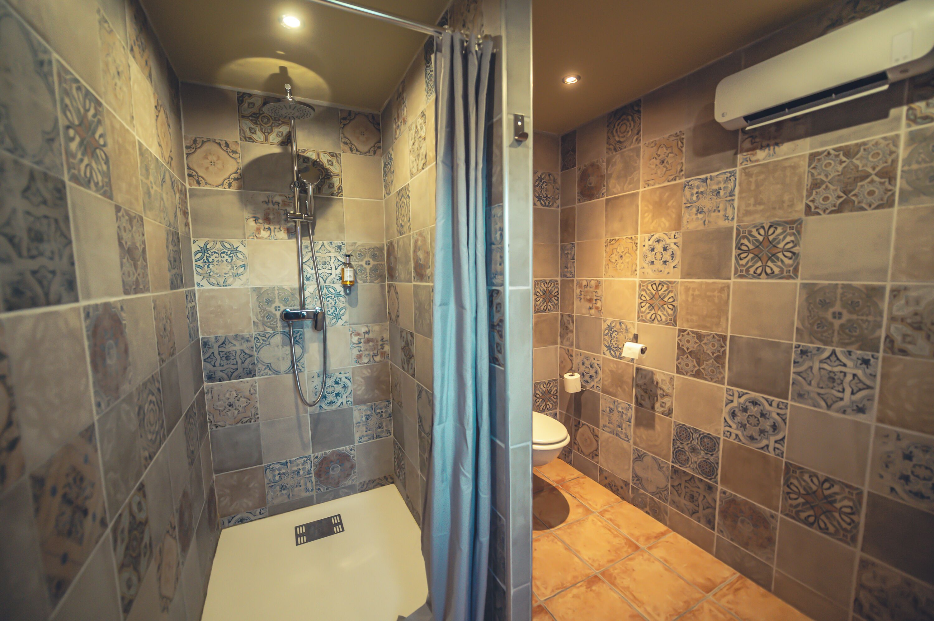 comfort room | premium bedding, minibar, in-room safe, desk