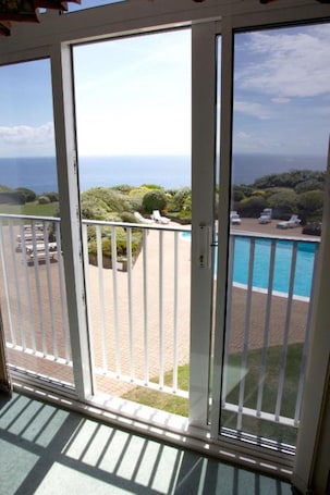 Wifi gratis y ropa de cama . Hotel Jerbourg