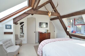 Dubbelrum | Sängtillbehör av högsta kvalitet, strykjärn/strykbräda och extrasängar