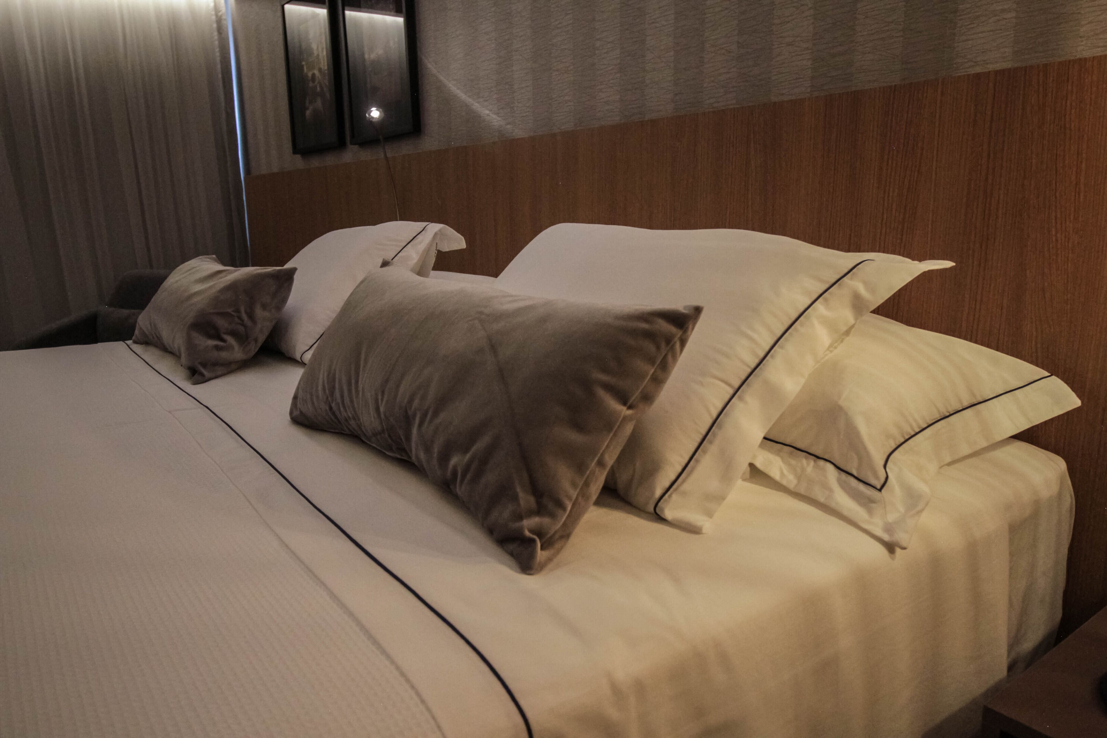 superior double room (executivo) | 1 bedroom, down duvets, pillow-top beds, minibar