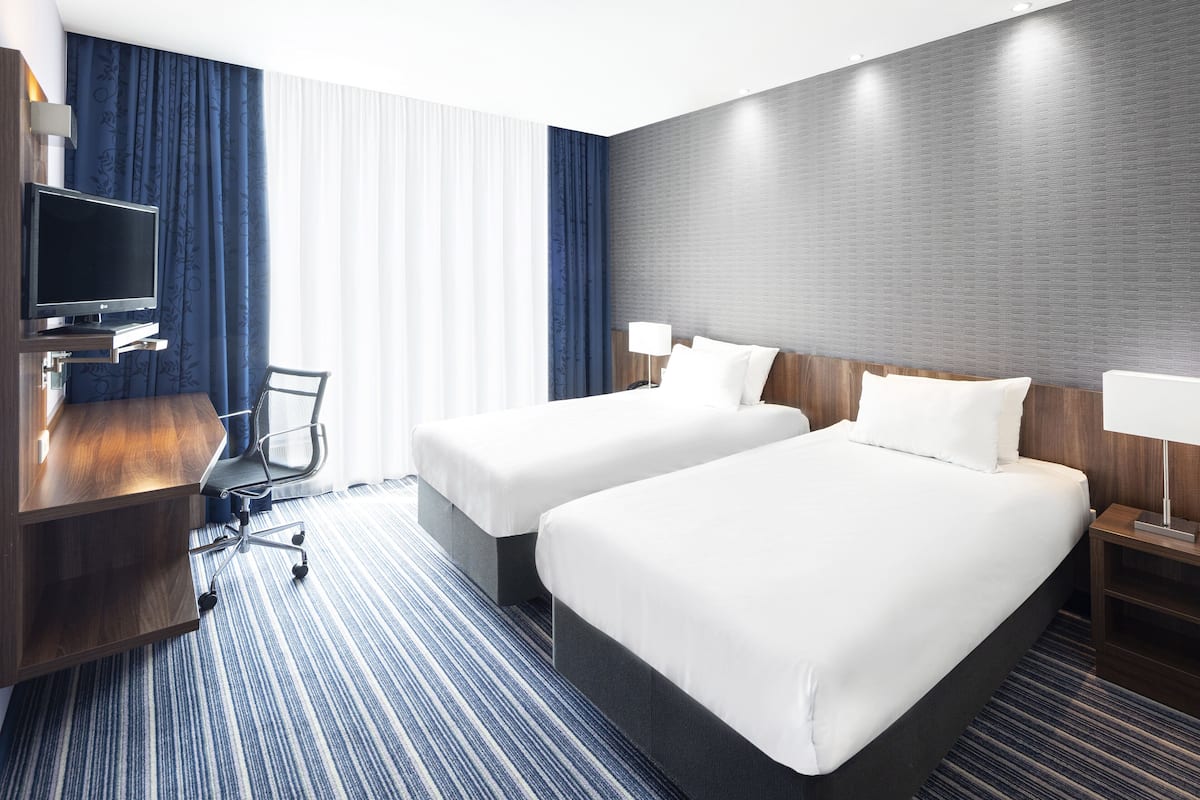 In-room safe, desk, laptop workspace, soundproofing