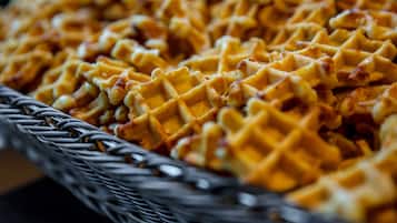 Free daily continental breakfast