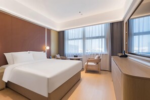 Cubrecamas, colchones con pillow-top y minibar 