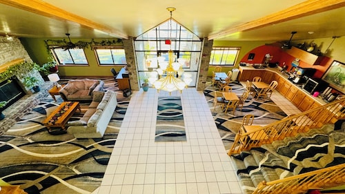 Regency Inn And Suites