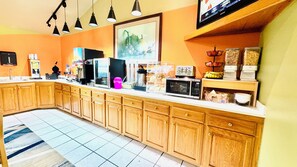 Free daily continental breakfast