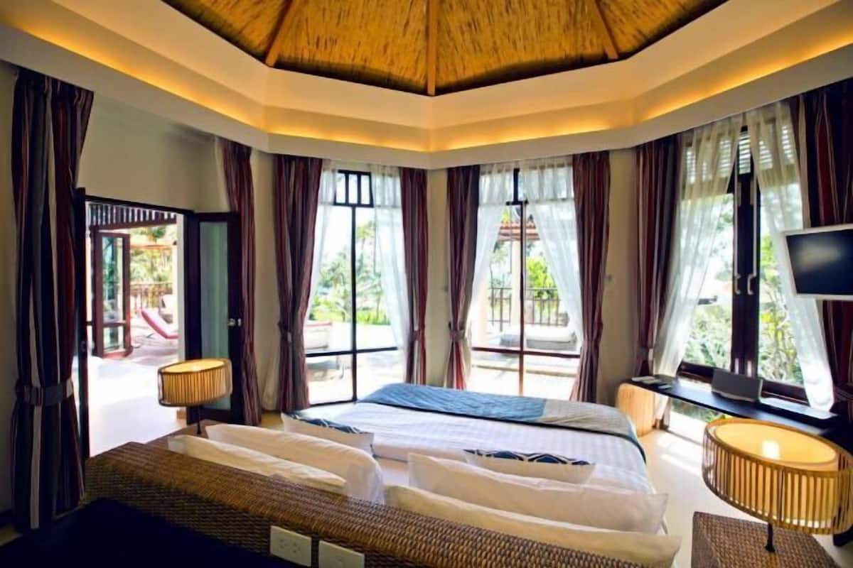 2 bedrooms, free minibar, in-room safe, desk